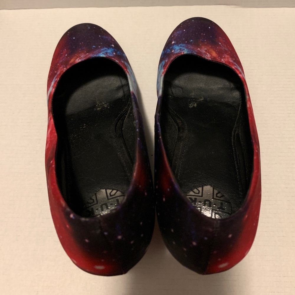 Galaxy Heels - Picture 2 of 4